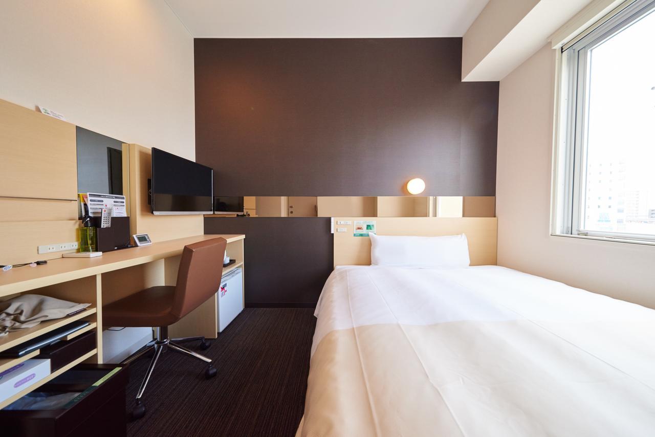 Super Hotel Jr Nara Ekimae Sanjo Dori Esterno foto